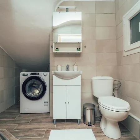 Eptalofos Loft Апартаменты