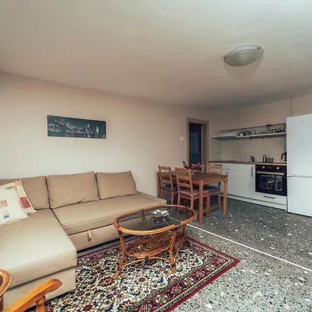 Eptalofos Loft Apartment *